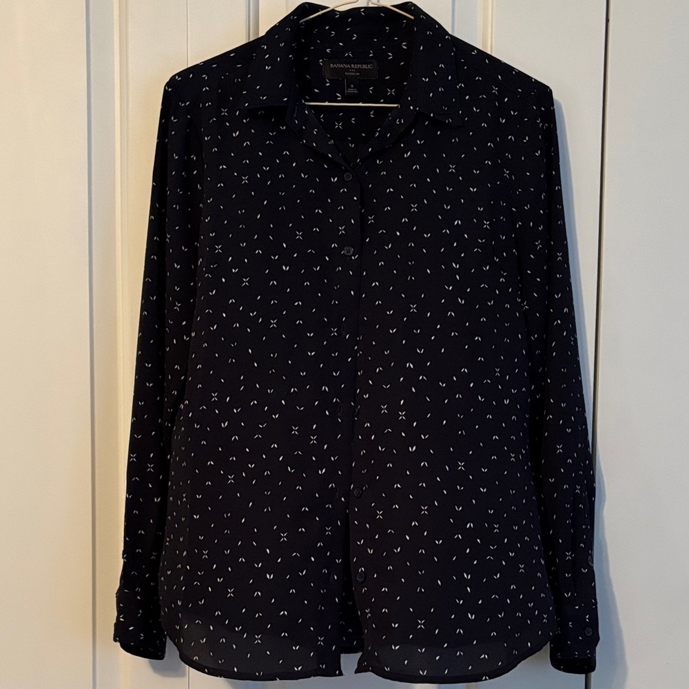 Pre-loved Banana Republic Dark Blue Button Down Patterned Shirt